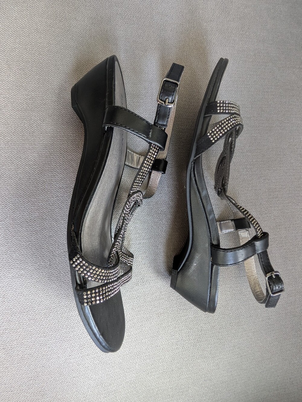 London Fog Women’s Black/Silver Strappy Block Heel Sandals, Sz 8M - Picture 3 of 3